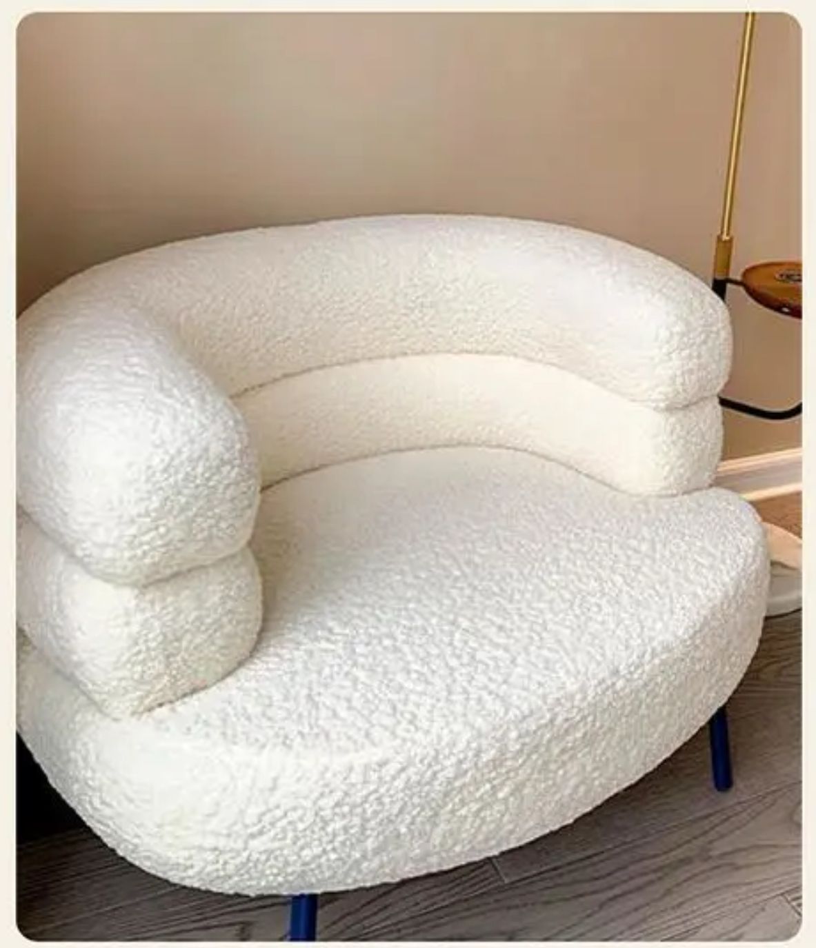 Fluffy Soft Arm Chair.