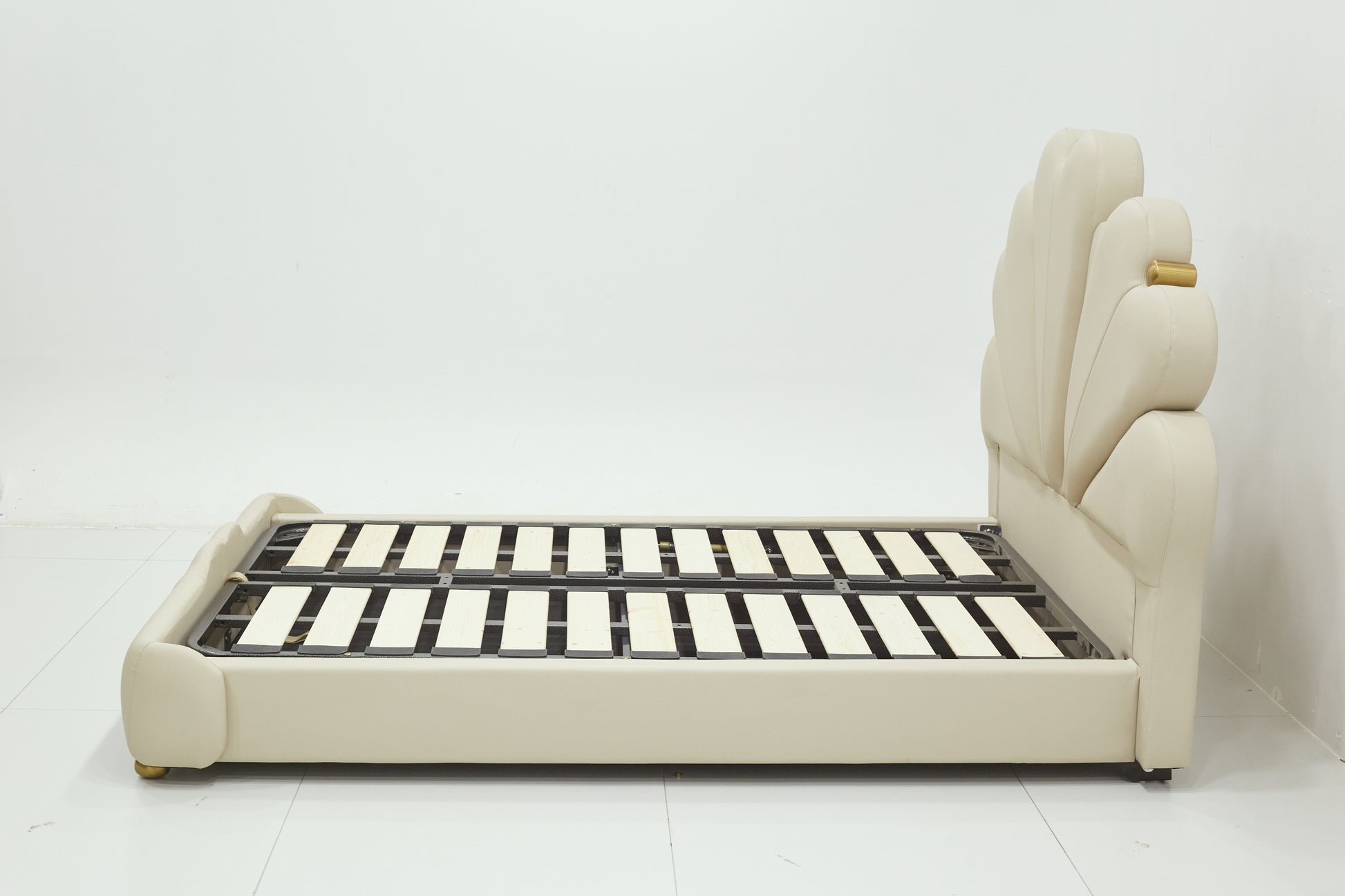 durable queen size bed