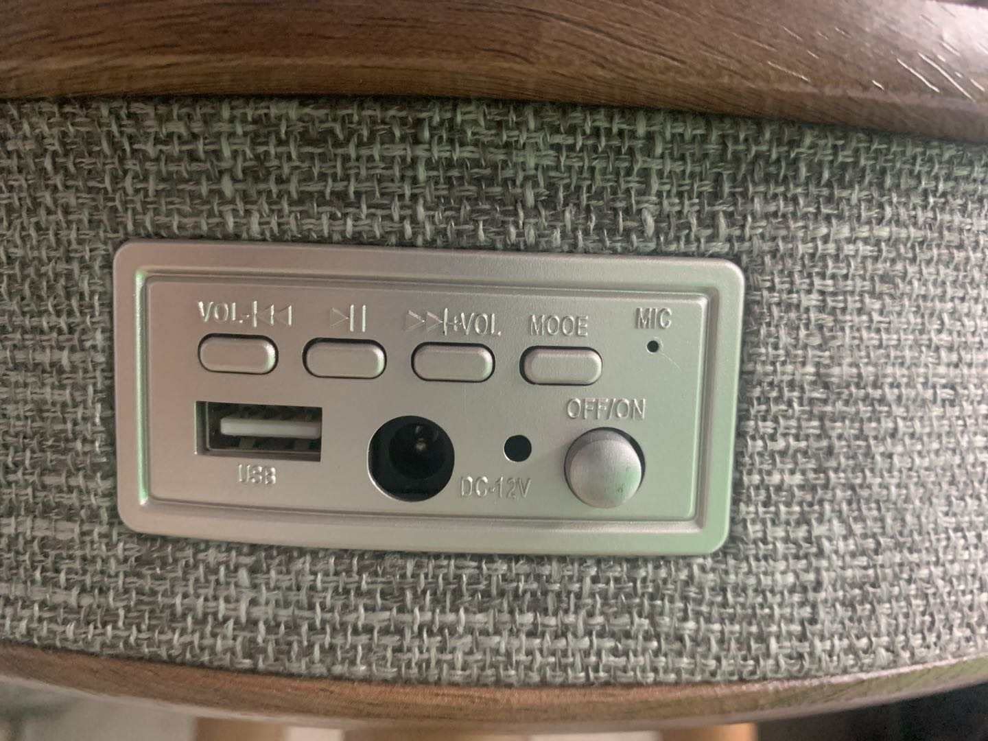 Modern Smart Table with Built in 360° Bluetooth Speaker & Wireless QI Charger.