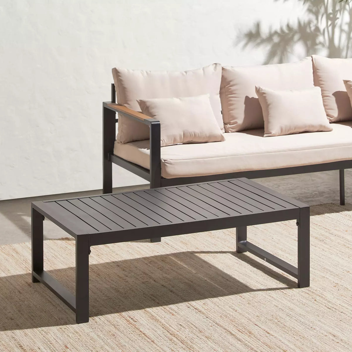 5-Seater Outdoor Lounge Sofa Set with Rectangular Table
