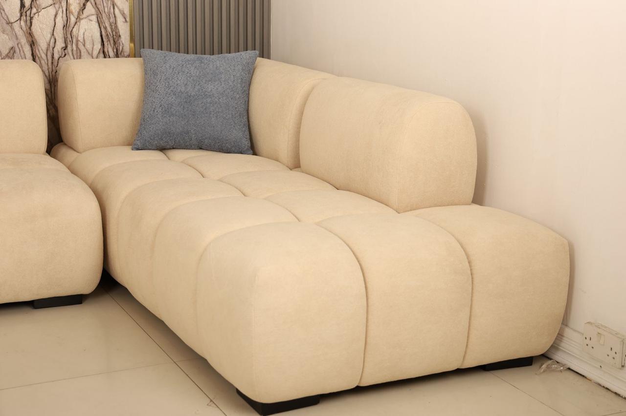 Modern L-Shape Sectional Sofa.