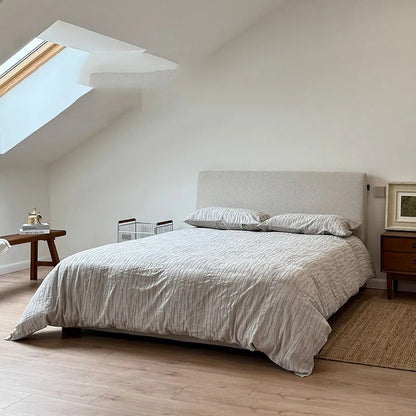 Soft Aesthetic Modern Designer Unique Chinese Style Clear Bed