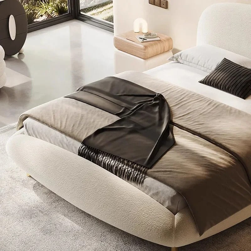 European Bedroom Bed Tufted Design with Headboard.