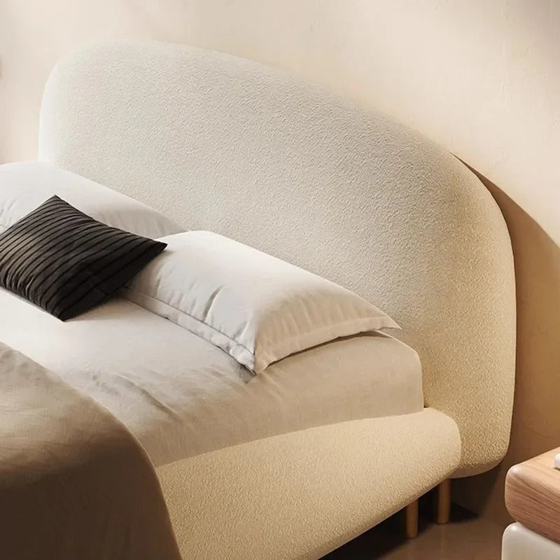 European Bedroom Bed Tufted Design with Headboard.